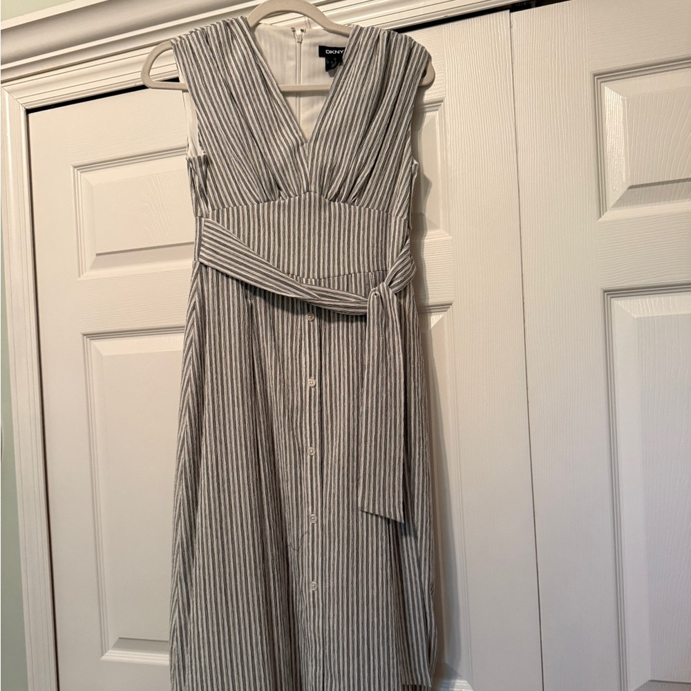 DKNY Gray Striped Midi Dress, size 6